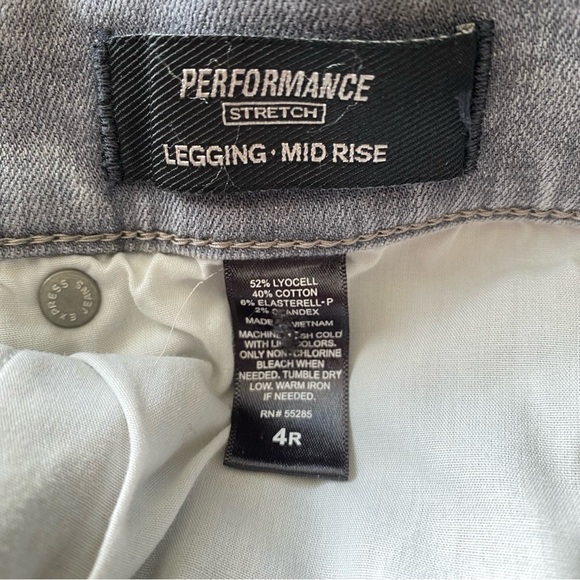 Express Performance Stretch Mid Rise Jean Legging - Picture 10 of 11